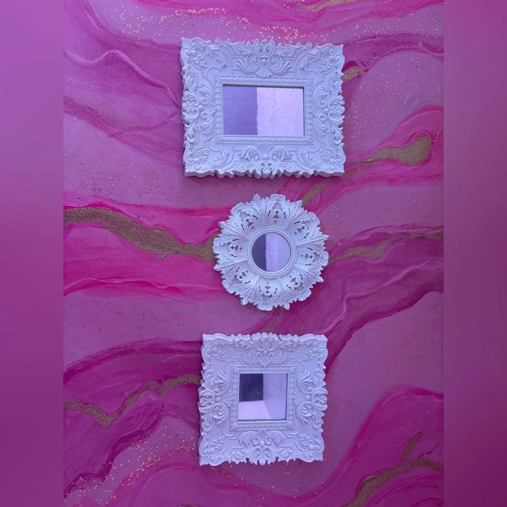 Elegant White Wall Mirror Set